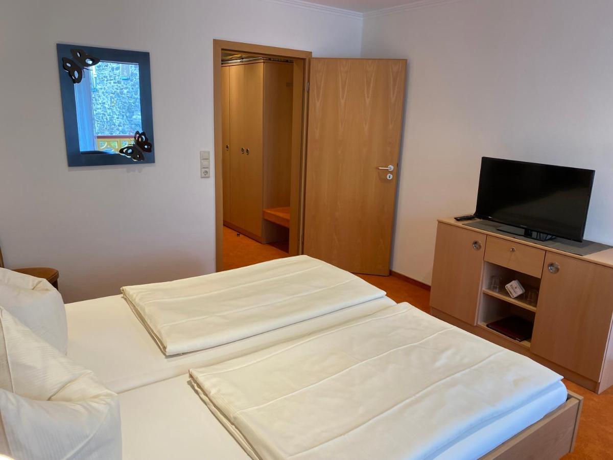 Hotel Moselterrasse Ediger-Eller Εξωτερικό φωτογραφία